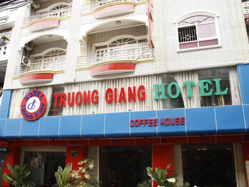 Truong Giang Hotel Bandar Ho Chi Minh Luaran gambar